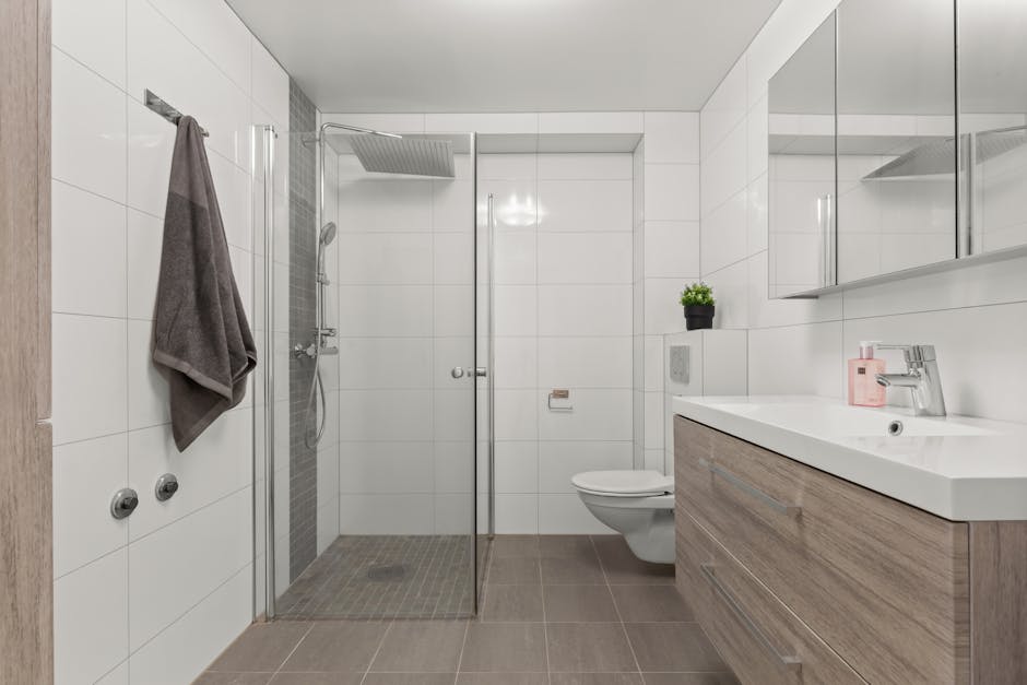 los mejores accesorios para organizar el baño en espacios pequeños