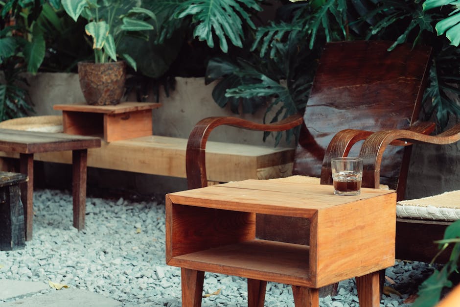 muebles prácticos para patios pequeños con diseño moderno