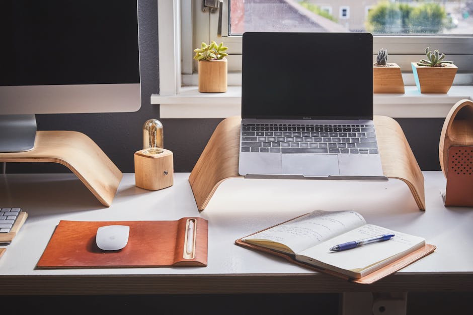 Ideas para cómo organizar un escritorio en casa con muebles básicos